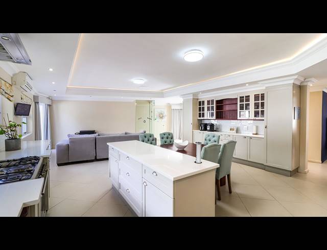 5 BEDROOM HOUSE FOR SALE IN BRYANSTON